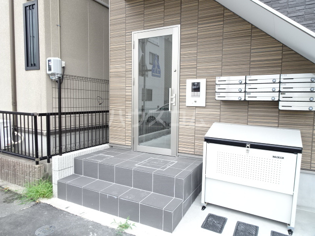 29/30 エントランス