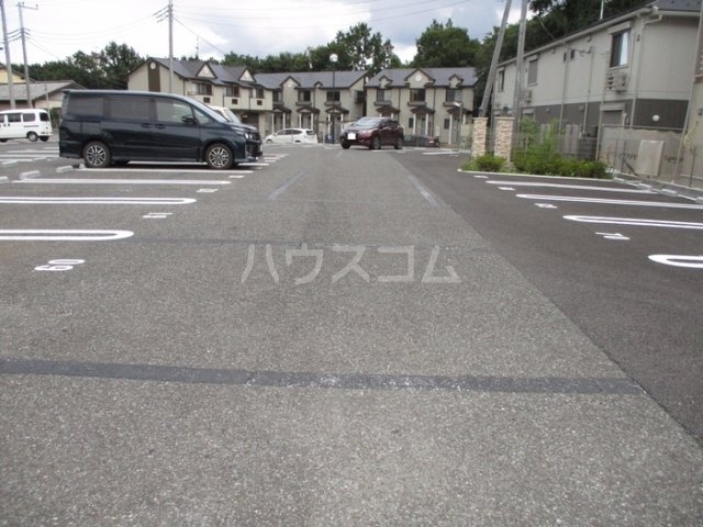 14/15 駐車場