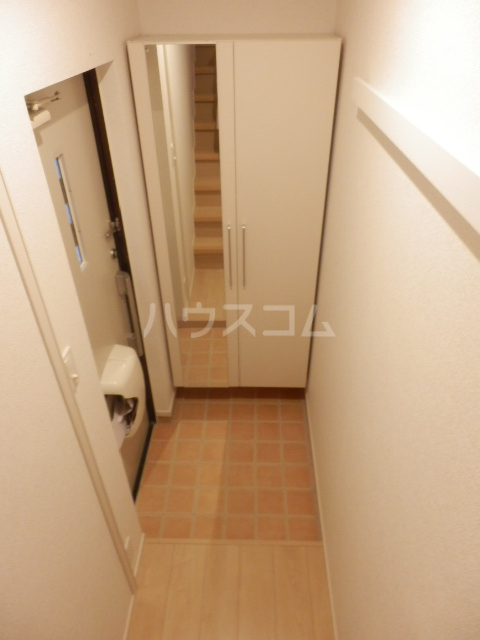 16/21 エントランス