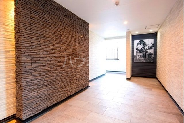 28/30 エントランス