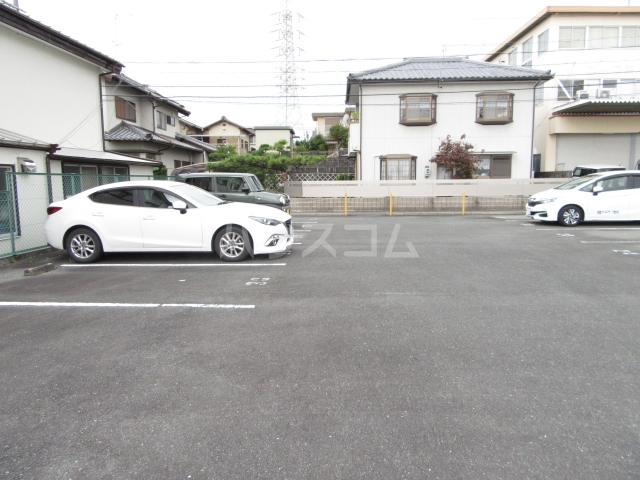 19/28 駐車場