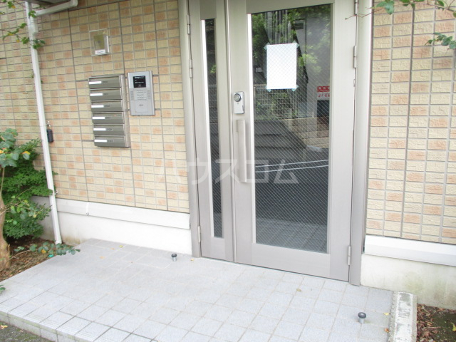 2/5 エントランス