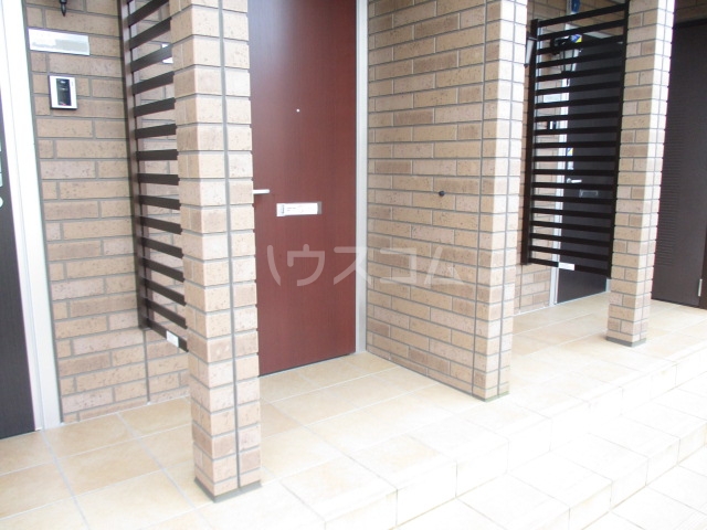 2/4 エントランス