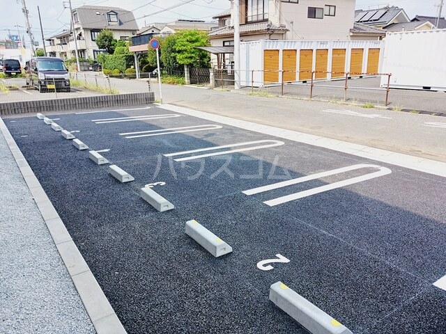 16/23 駐車場