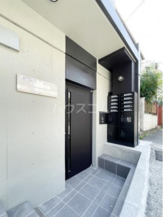 20/20 エントランス