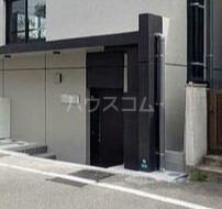 18/22 エントランス