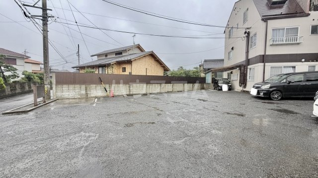2/4 駐車場