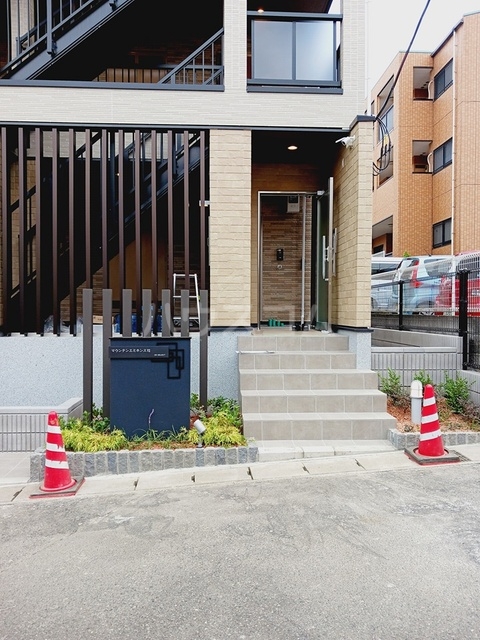 15/25 エントランス