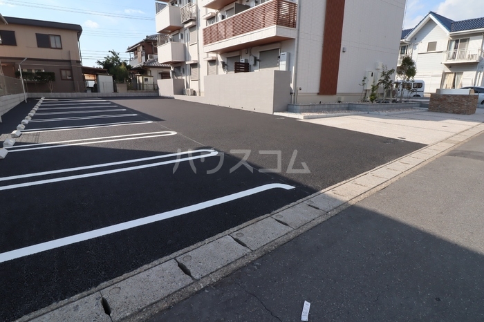 22/30 駐車場