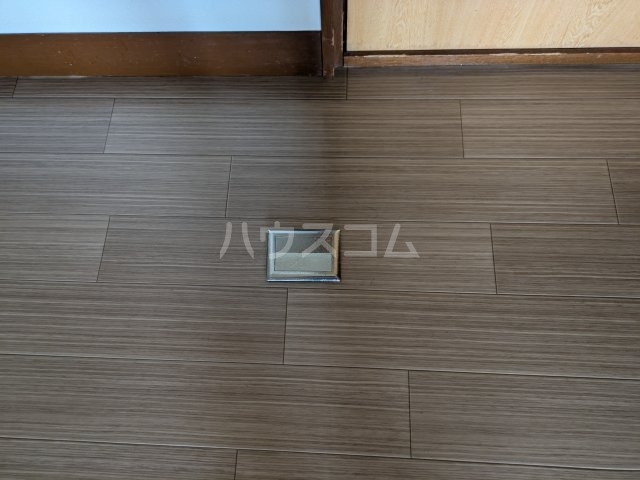 28/30 エントランス