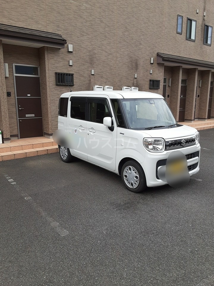 23/26 駐車場