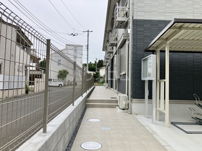 18/23 エントランス