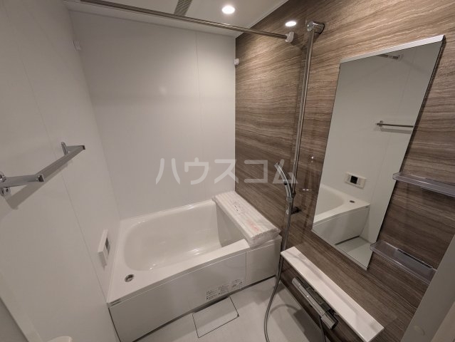 21/30 浴室