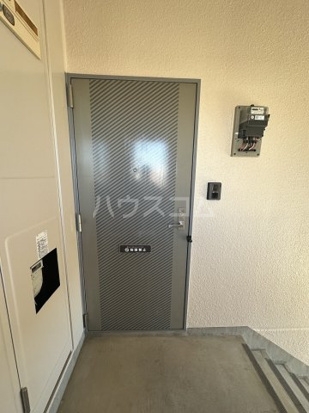 17/27 エントランス