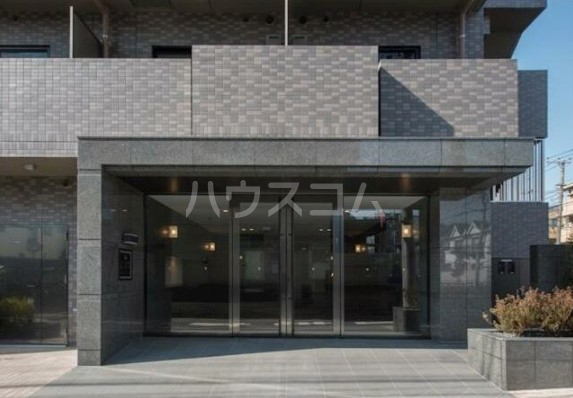 16/25 エントランス