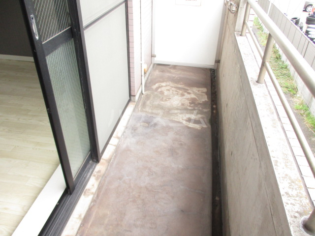19/30 バルコニー