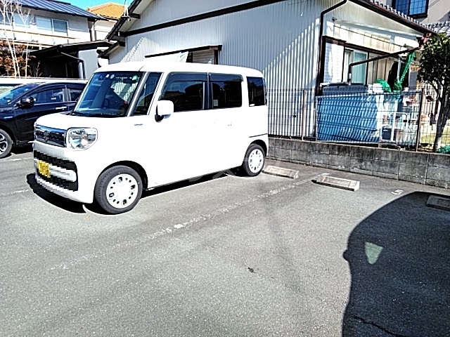 28/30 駐車場