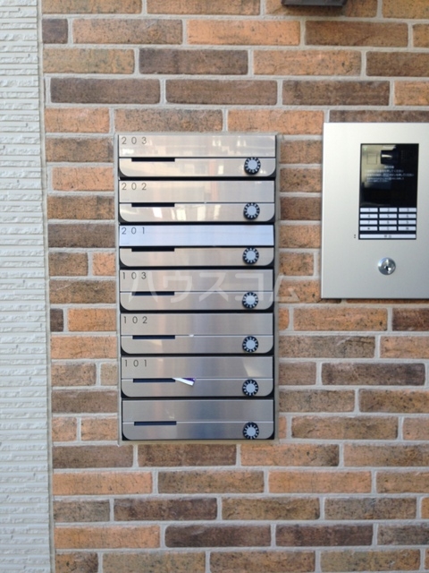 22/30 エントランス