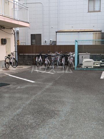 21/27 駐車場