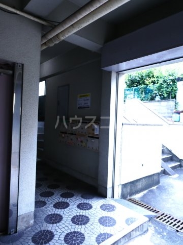 22/30 エントランス