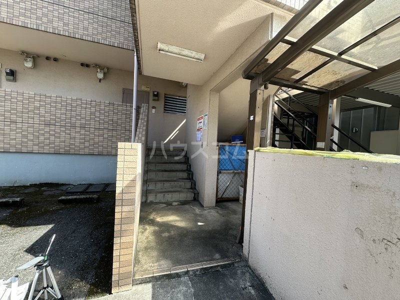 20/24 エントランス