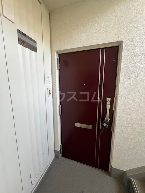 14/15 エントランス