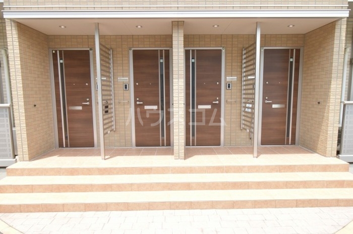 14/16 エントランス