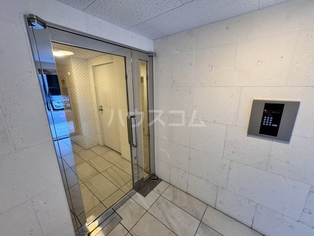 17/22 エントランス