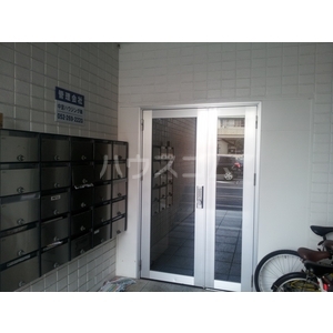 15/19 エントランス