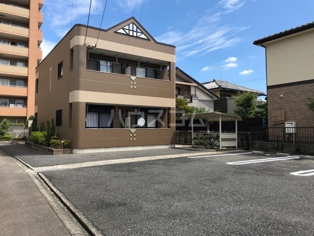 22/30 駐車場