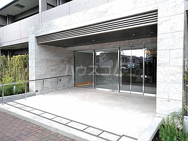 19/29 エントランス