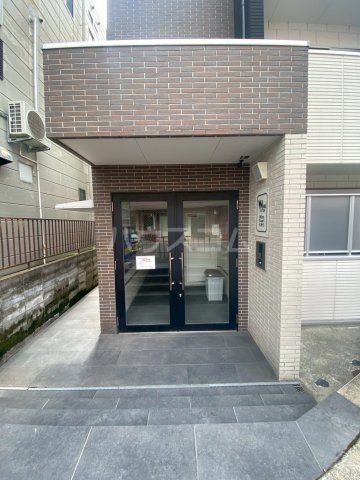 19/28 エントランス