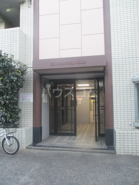 20/30 エントランス