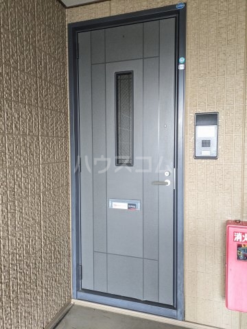 24/30 エントランス