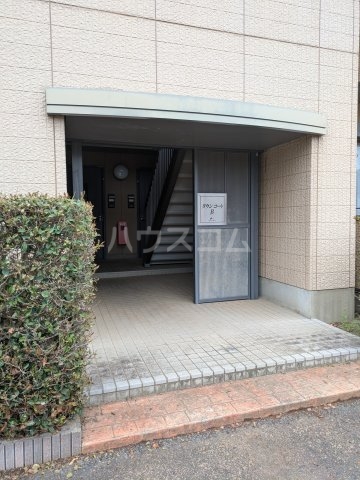 25/30 エントランス