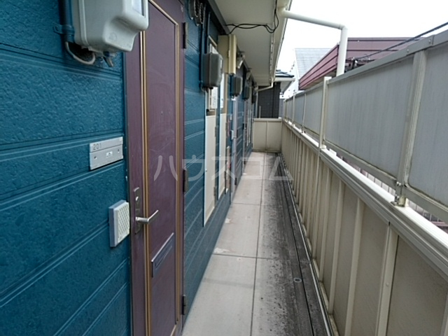 22/30 エントランス