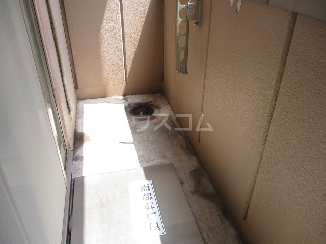 23/30 バルコニー