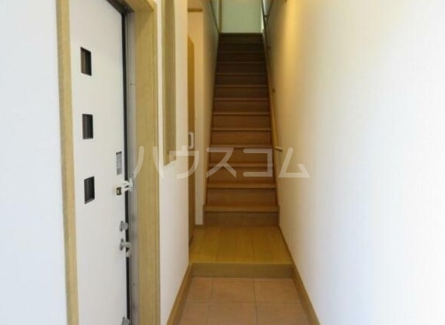 14/19 エントランス