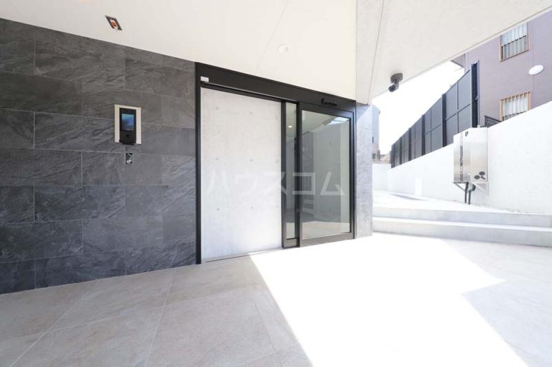 2/4 エントランス