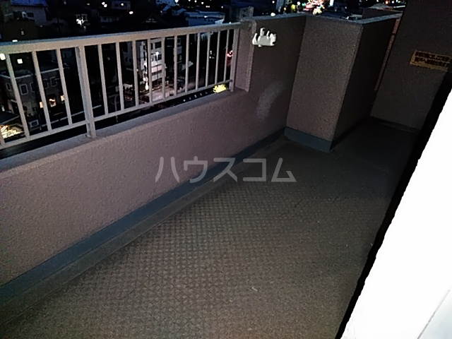 19/28 バルコニー