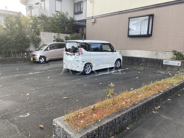 2/4 駐車場