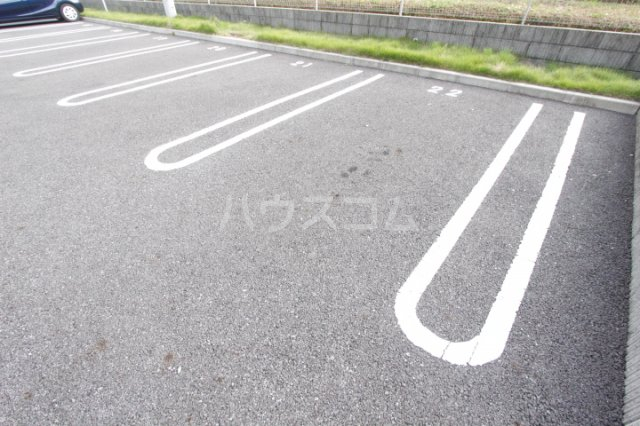 28/30 駐車場