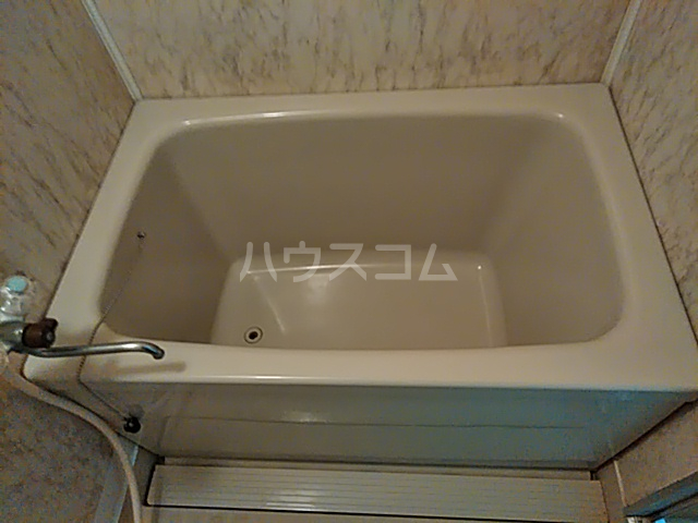 17/30 浴室