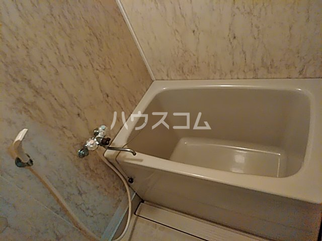 18/30 浴室