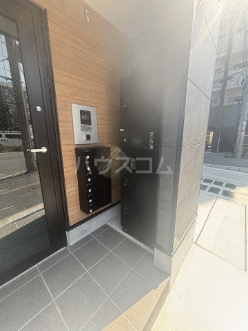 25/30 エントランス