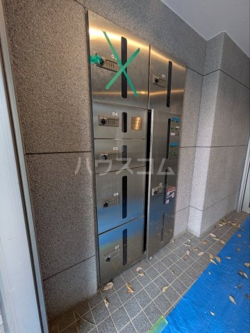 24/30 エントランス