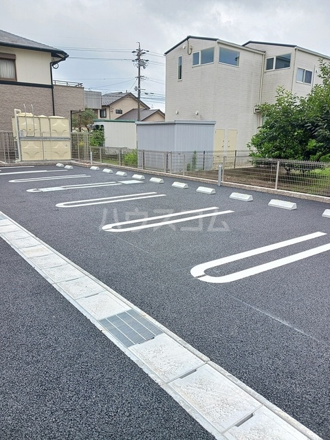 16/23 駐車場