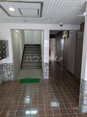 14/22 エントランス