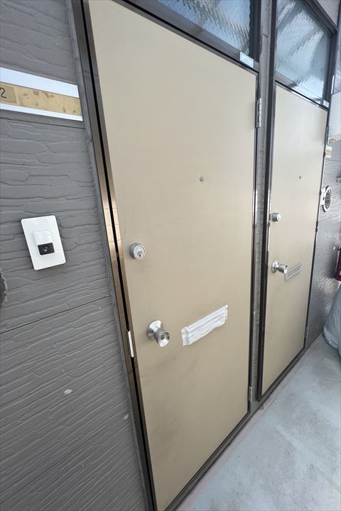 23/28 エントランス