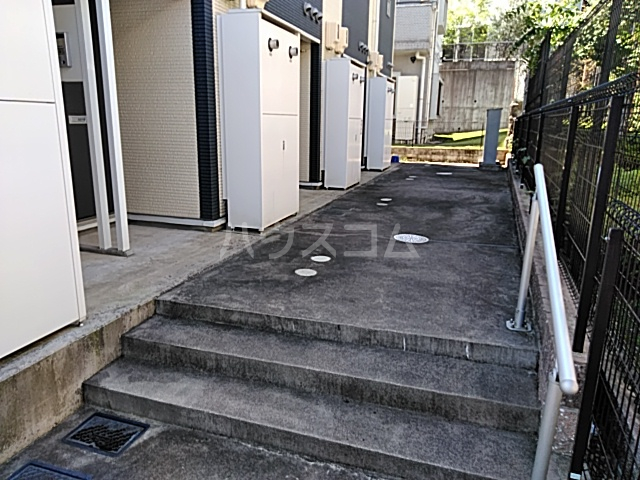 25/30 駐車場